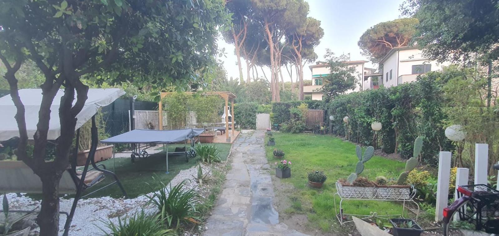 Domusauroom, Relax Nel Cuore Della Versilia - Pet Friendly Виареджо Екстериор снимка